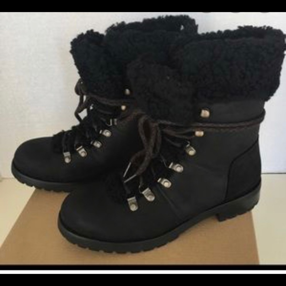 Ugg Fraser ankle bootie size 6.5
